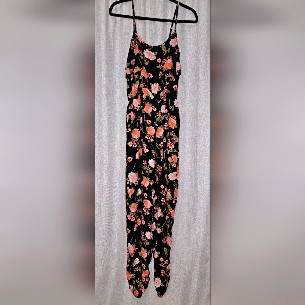 Xhilaration Floral Black Jumpsuit Size M